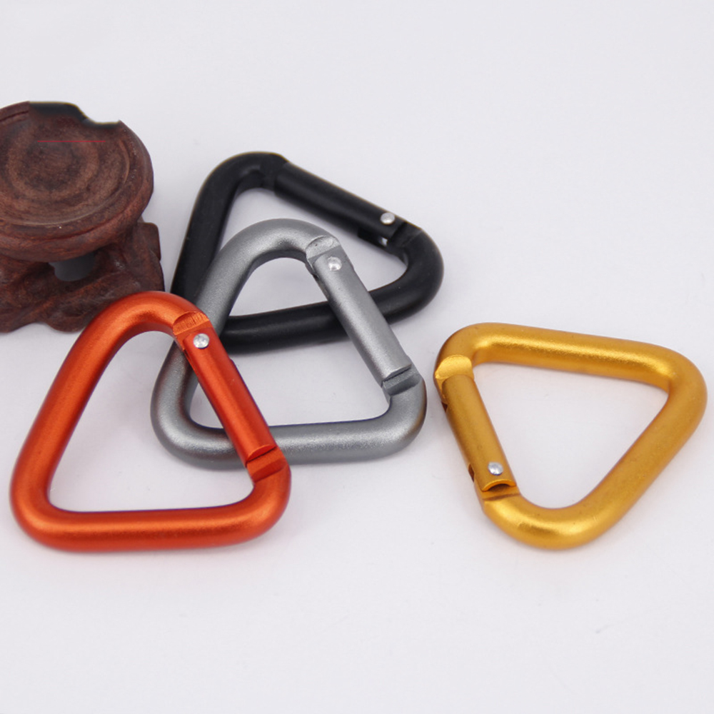 Outdoor Camping Kettle - 1 PC สามเหลี่ยม Carabiner Camping กลางแจ้งเดินป่าพวงกุญแจ