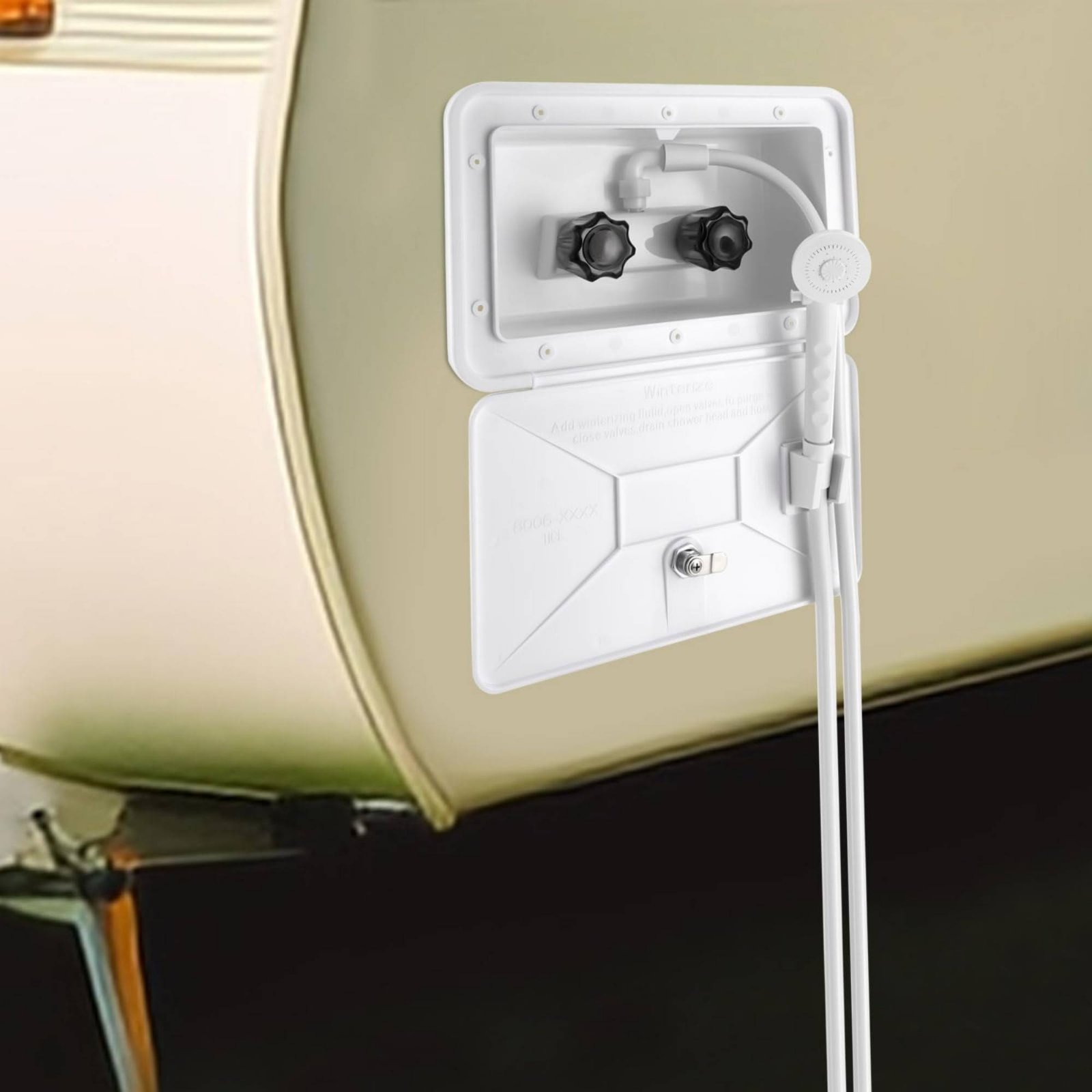 Outdoor Camping Showers - กล่องฝักบัวภายนอกรถบ้าน RV ชุดฝักบัวกลางแจ้งขนาดกะทัดรัด อุปกรณ์ตั้งแคมป์ ข้อต่อข้อศอกแบบหมุนได้พร้อมระบบล็อค สำหรับนักเดินทางแคมป์ปิ้งและการเดินทาง